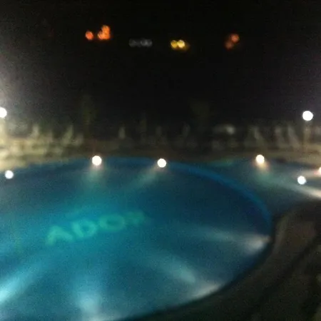 Ador Hotel 4*